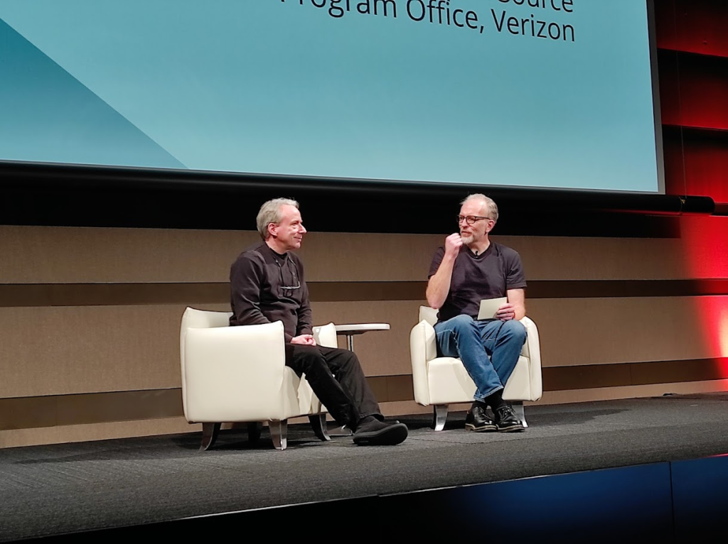 Linus Torvalds and Dirk Honhdel on a question and answer session.